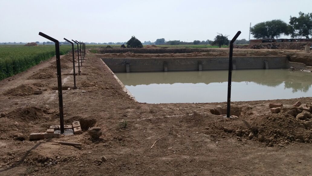 Water pond fencing works